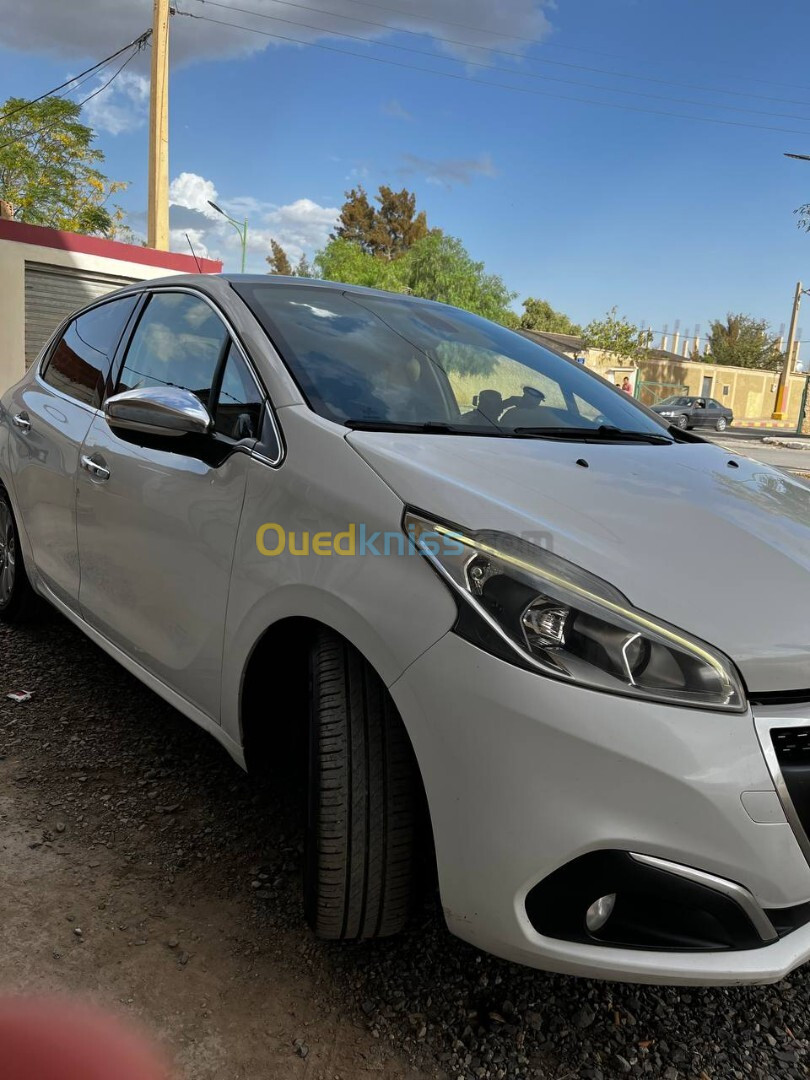 Peugeot 208 2017 Allure Facelift