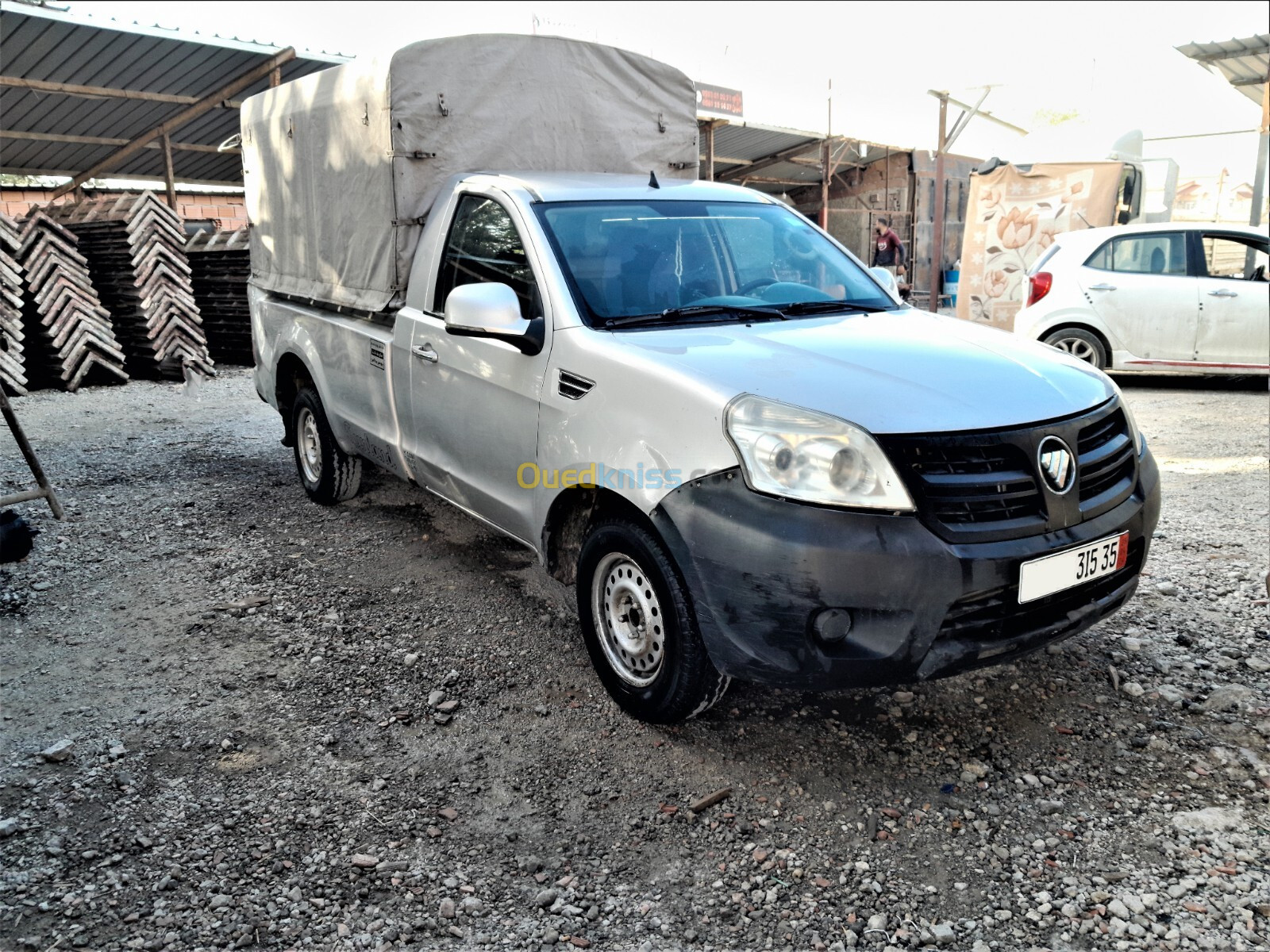 FOTON TUNLAND 2015 