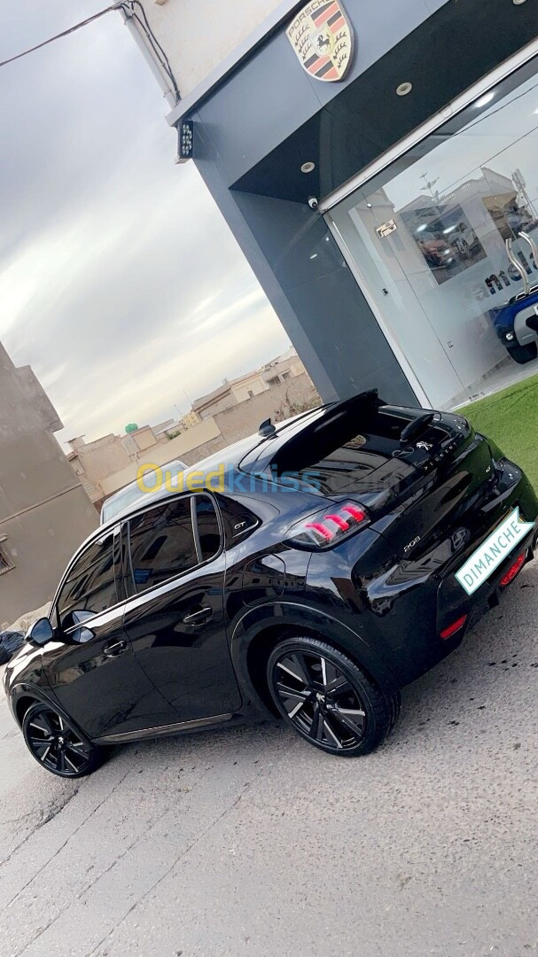 Peugeot 208 2022 GTi