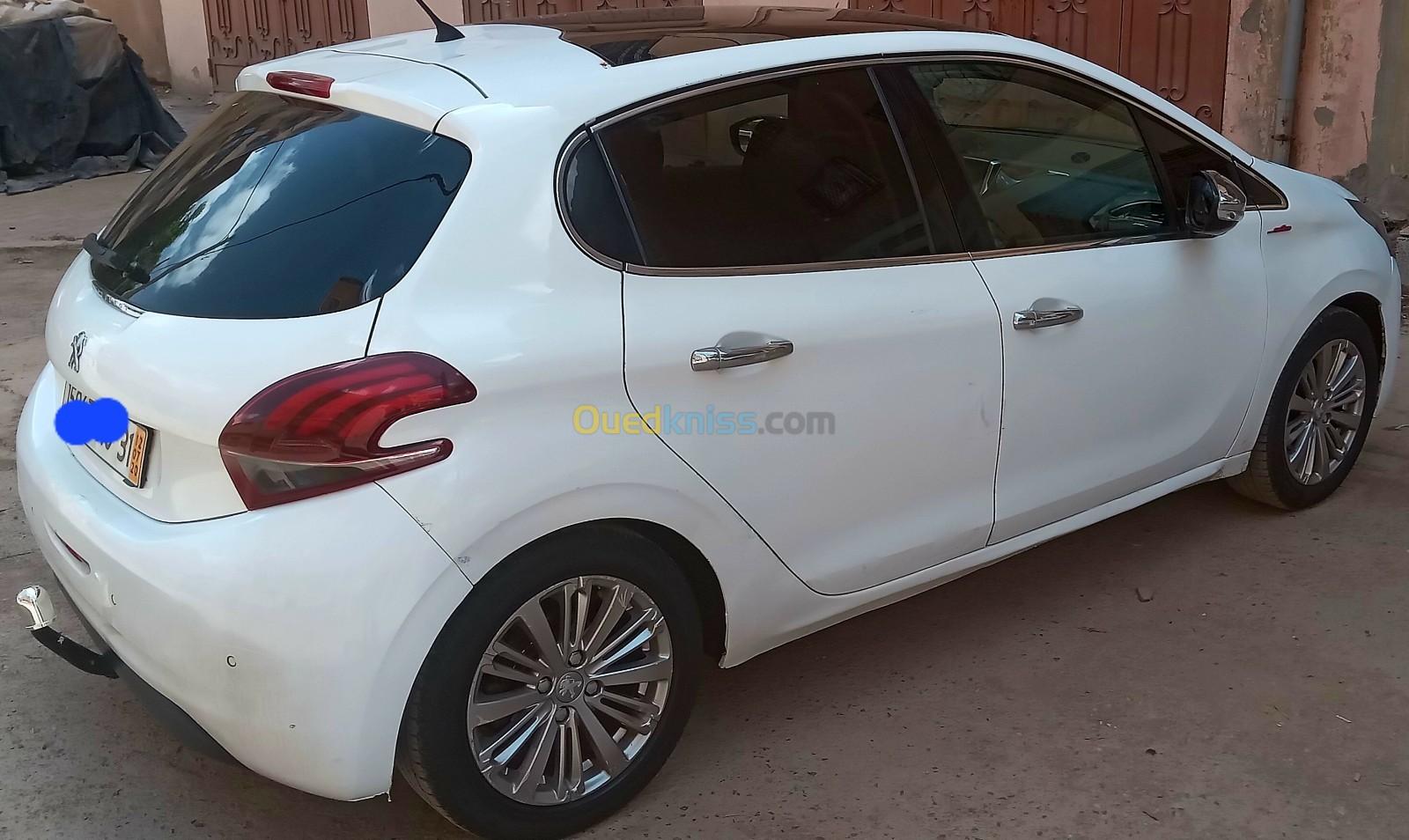 Peugeot 208 2016 Allure Facelift