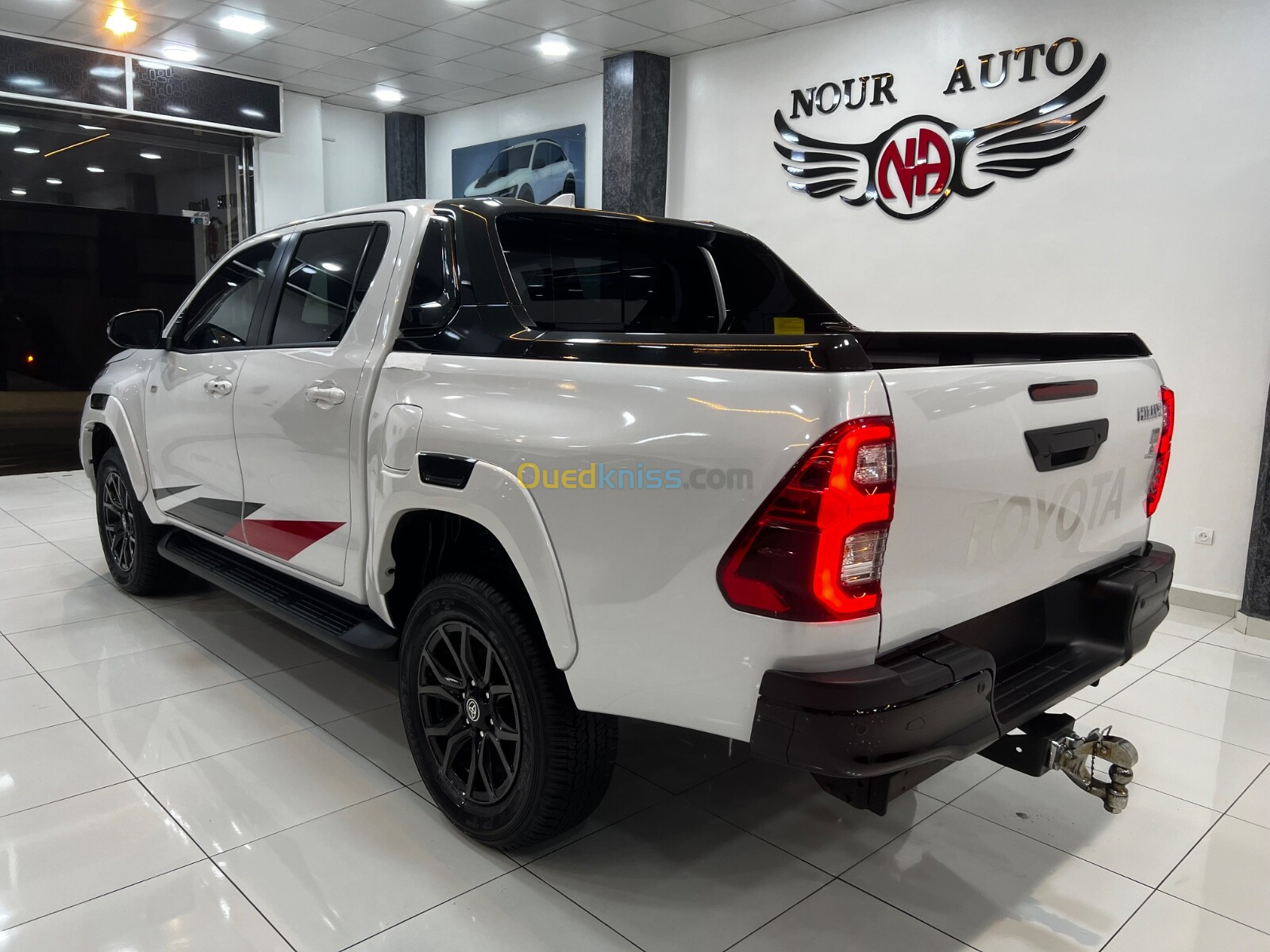 Toyota HILUX 2024 GR full options