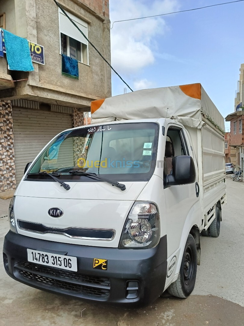 Kia K2700 2015