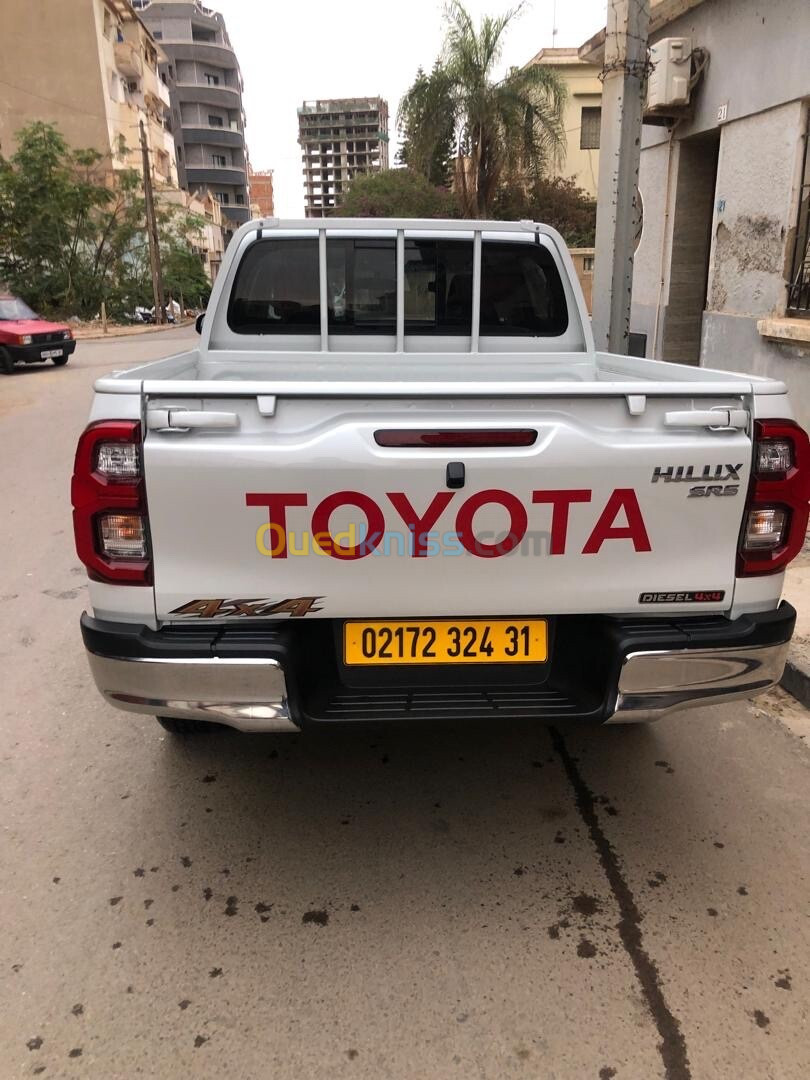 Toyota Hilux 2024 4x4