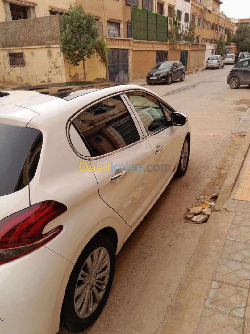 Peugeot 208 2020 Allure Facelift