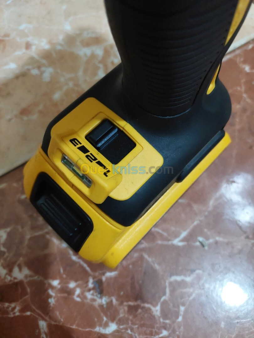 Clé à choc (Boulaneuse) Dewalt 18v 5Ah - BL