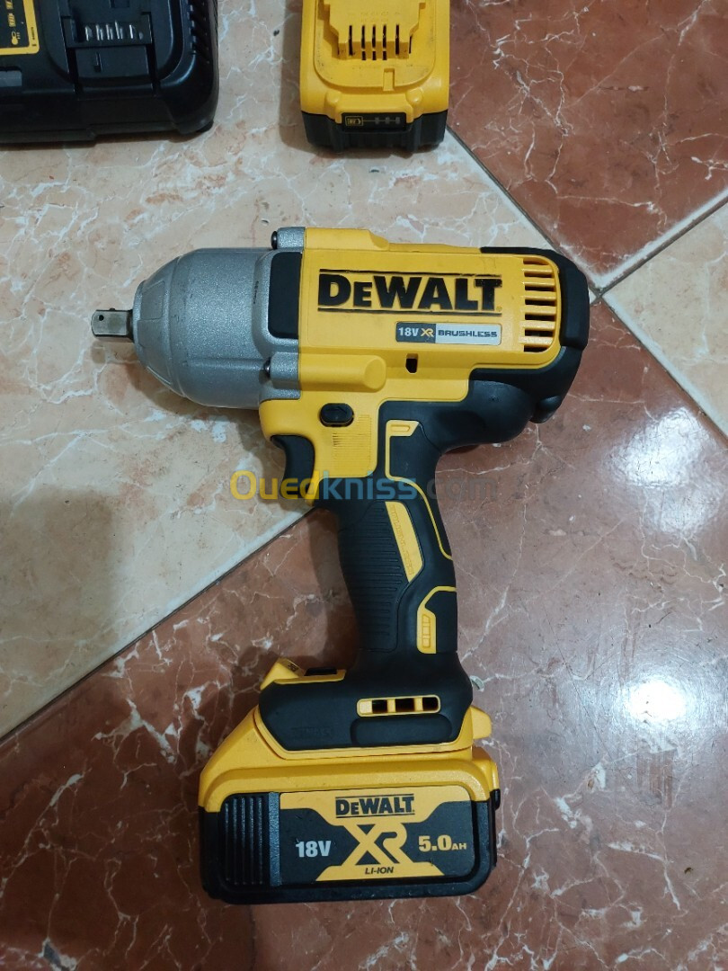 Clé à choc (Boulaneuse) Dewalt 18v 5Ah - BL