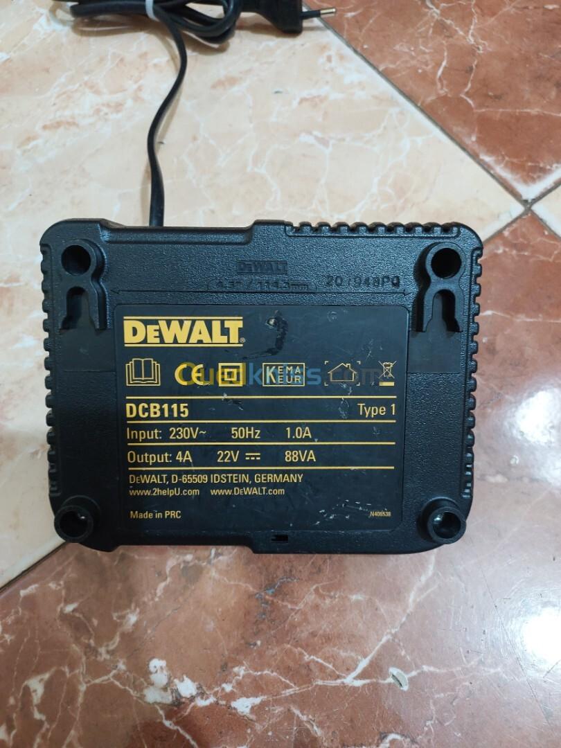 Chargeur Dewalt DCB115 