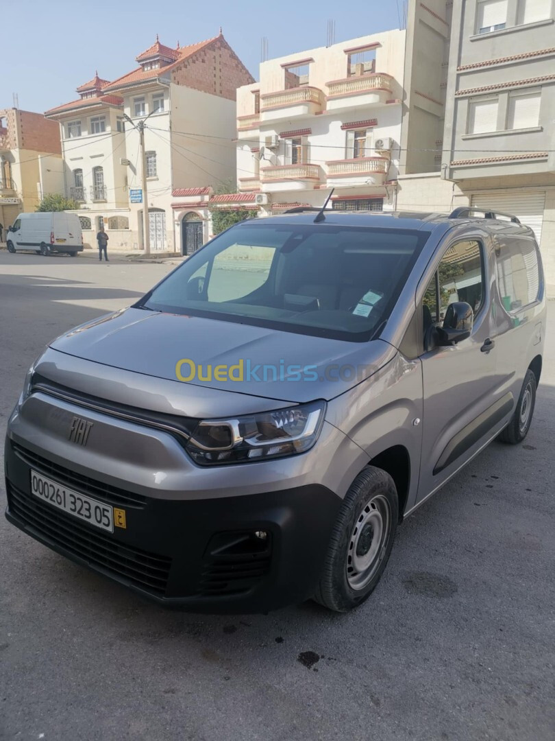 Fiat Doblo 2023 Italie