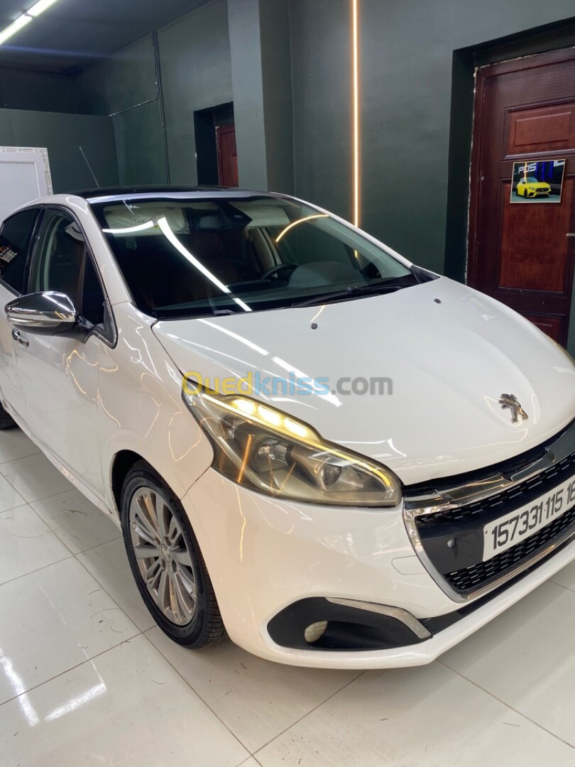 Peugeot 208 2015 Allure Facelift