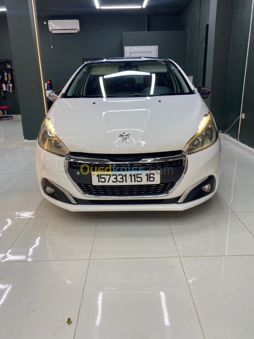 Peugeot 208 2015 Allure Facelift