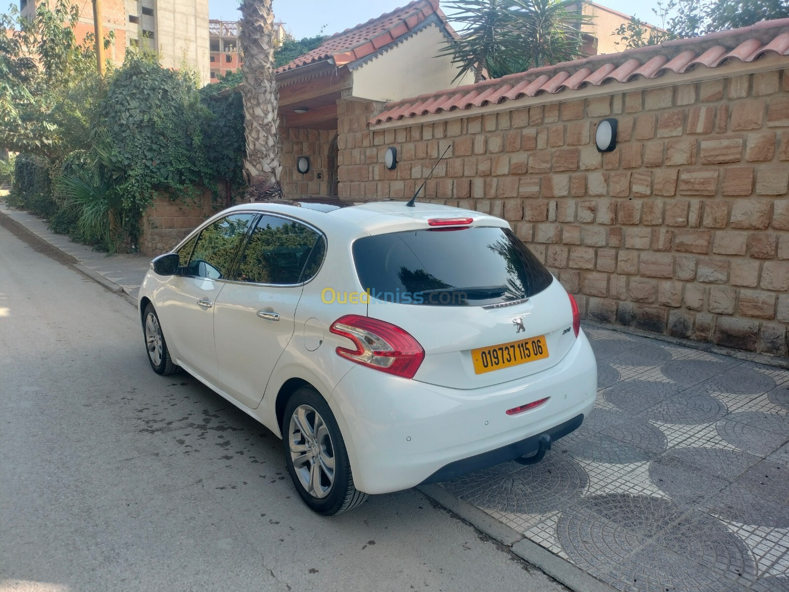 Peugeot 208 2015 208