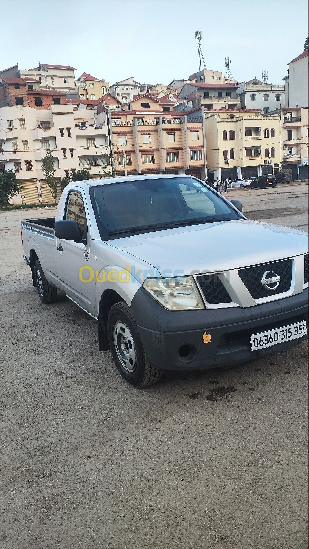 Nissan Navara 2015 Simple Cabine