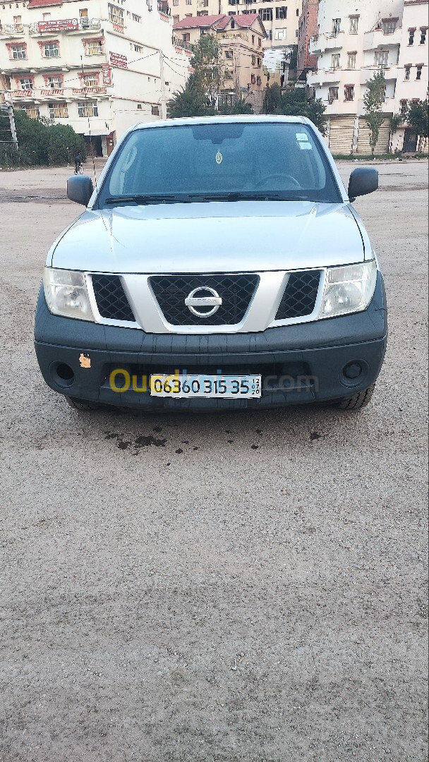 Nissan Navara 2015 Simple Cabine