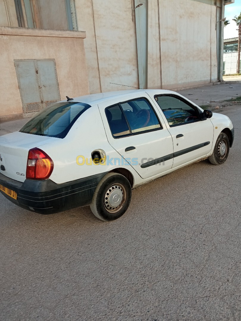 Renault Clio clacic 2000