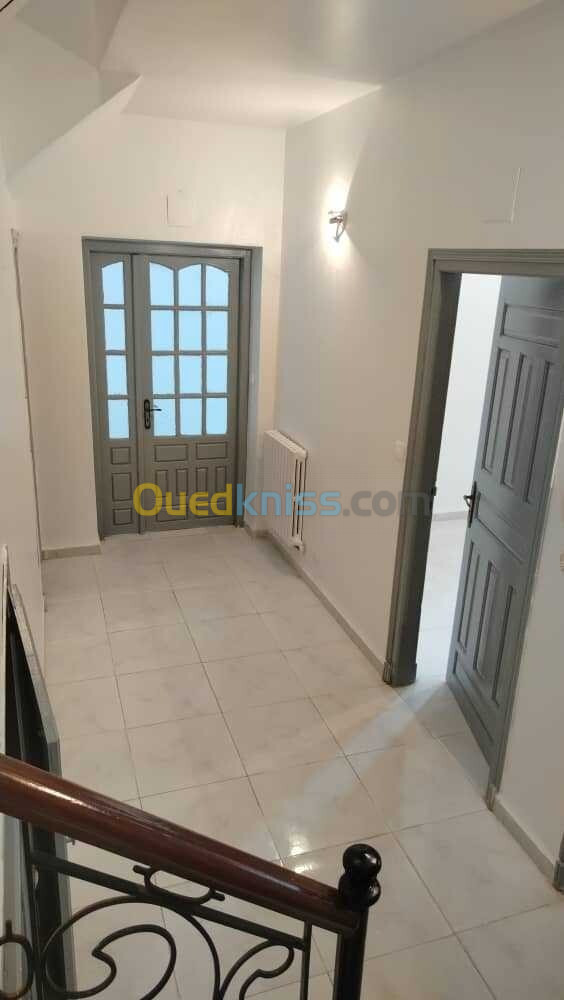 Location Appartement F4 Alger Hydra