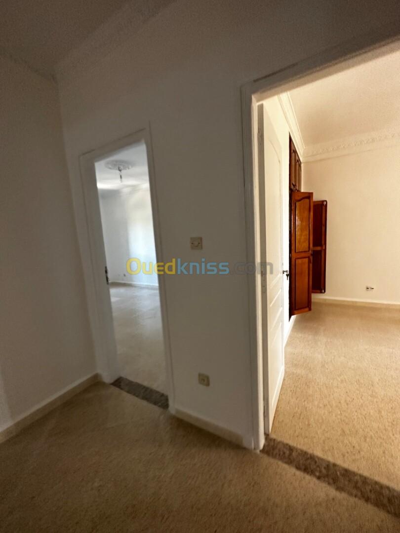 Location Appartement F4 Alger Said hamdine