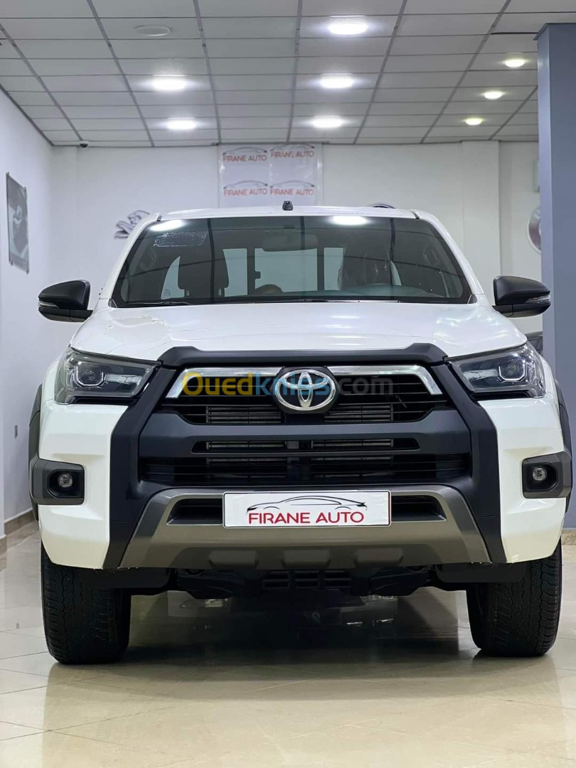 Toyota HILUX 2024 Adventure