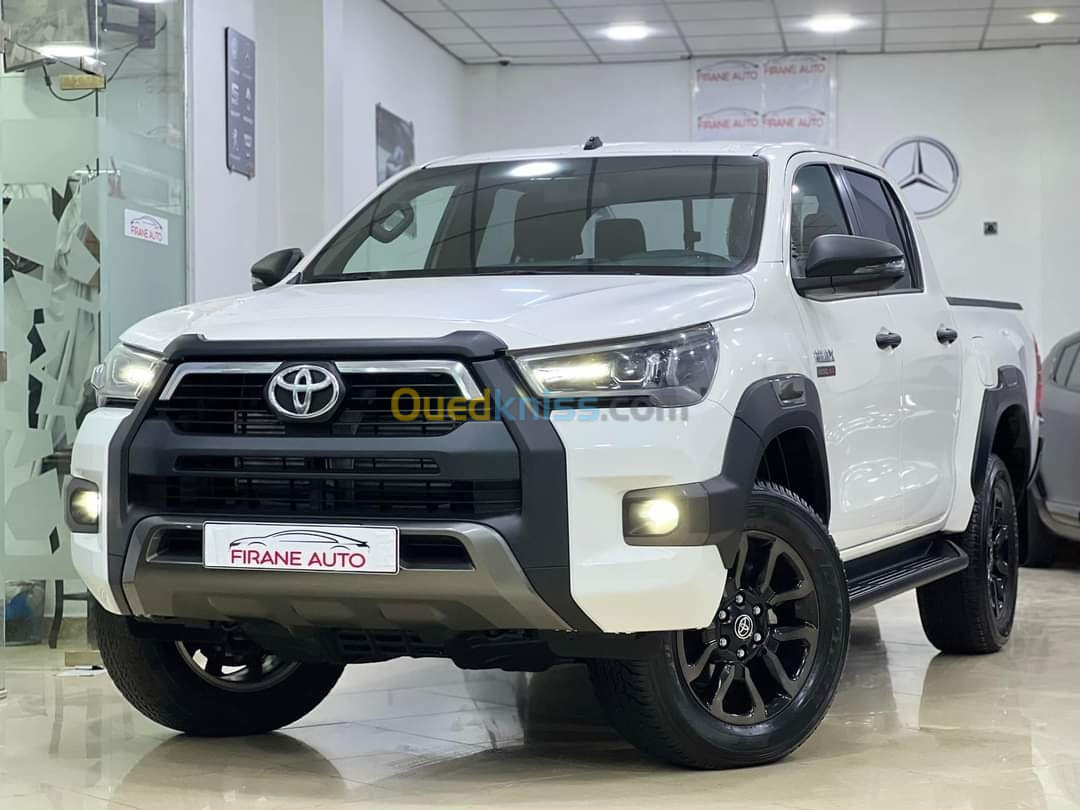 Toyota HILUX 2024 Adventure