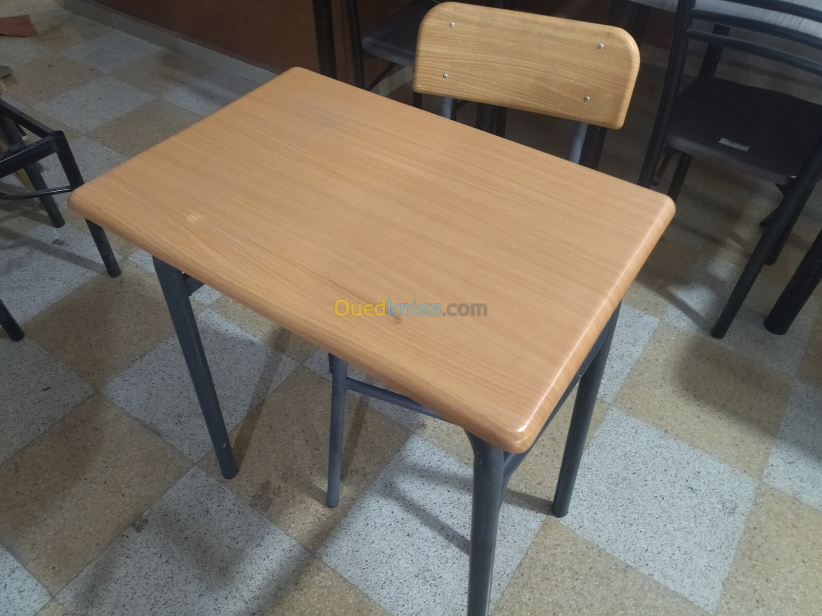 Tables Et Chaises Scolaires