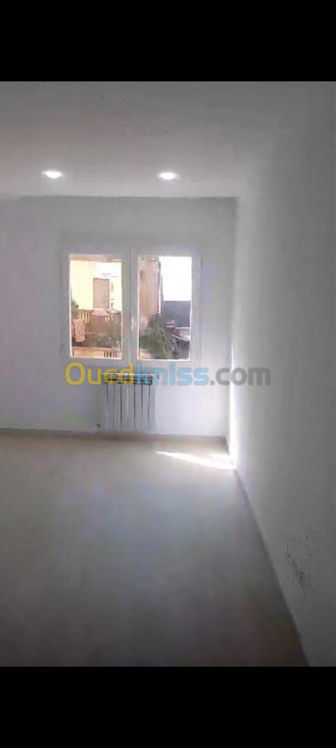 Location Appartement F4 Alger Douera