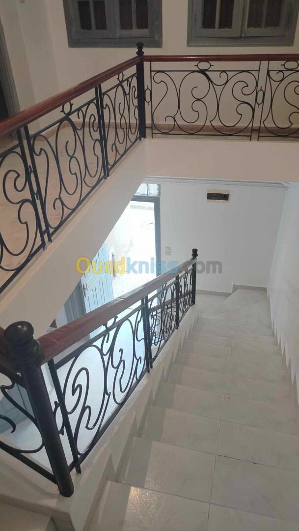 Location Niveau De Villa F4 Alger Hydra