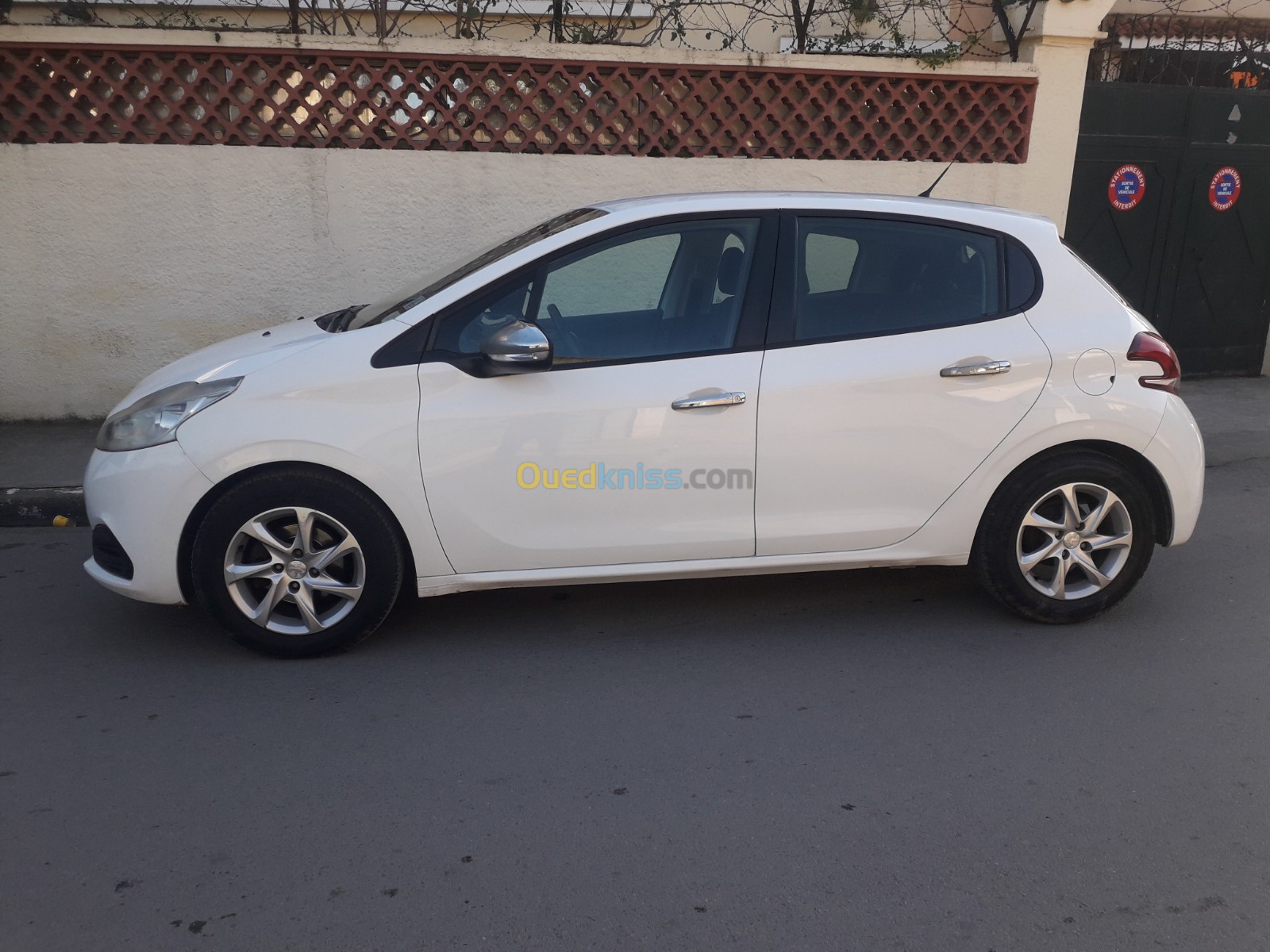 Peugeot 208 2016 208