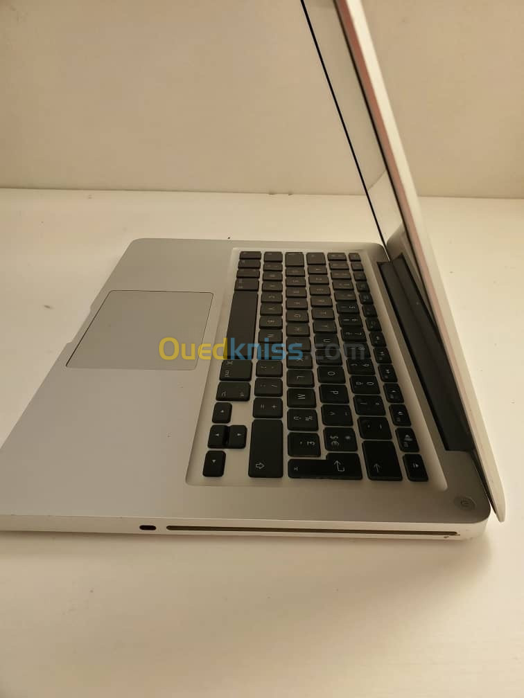 MacBook pro catalina 10.15.7