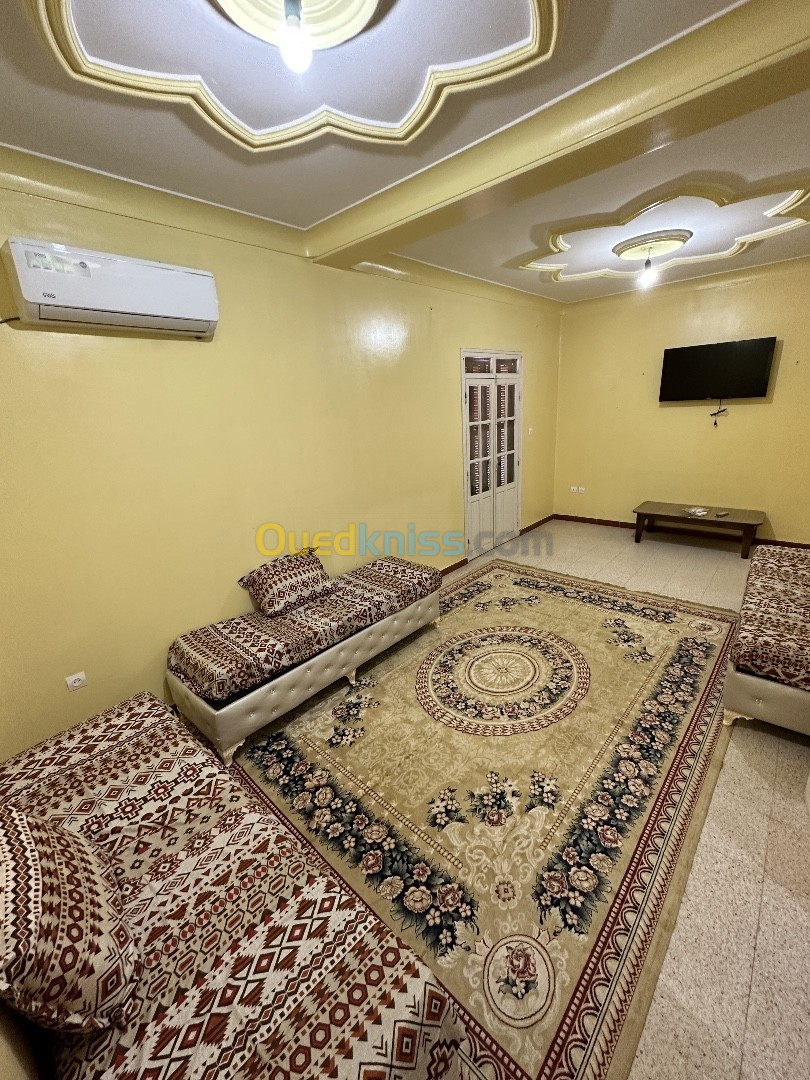 Location vacances Appartement F4 Skikda Collo