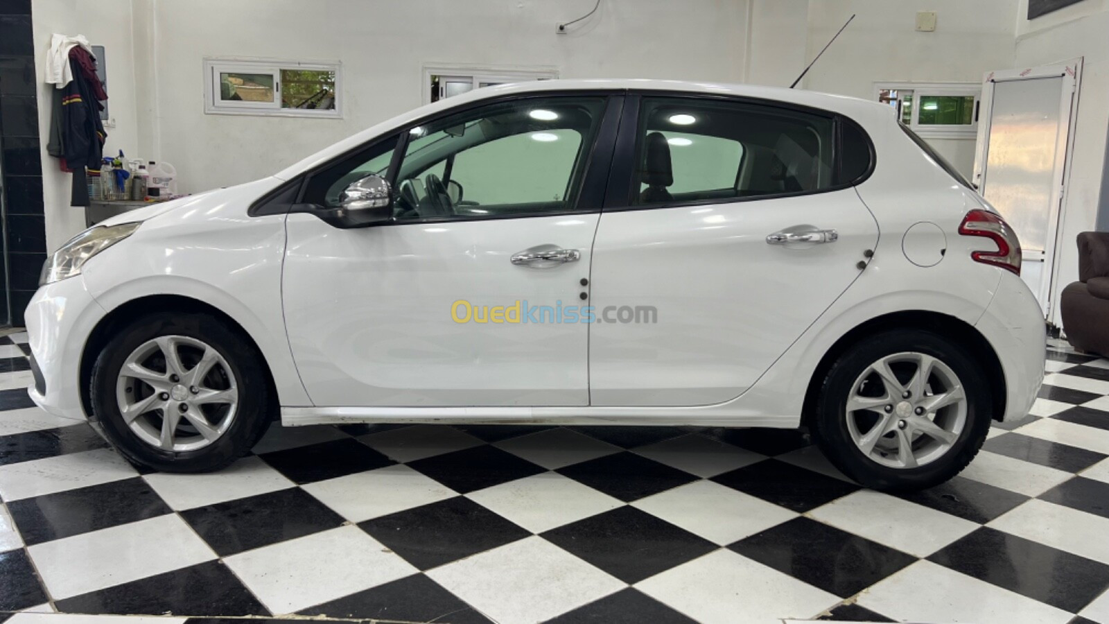 Peugeot 208 2015 Access