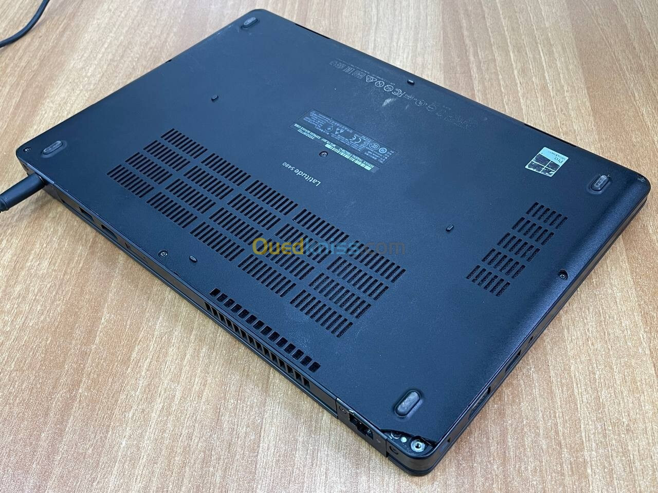 DELL LATITUDE 5480 / INTEL I5 6 EME / 8 G / 512 nvme neuf/ 14 FHD BATTERIE FAIBLE