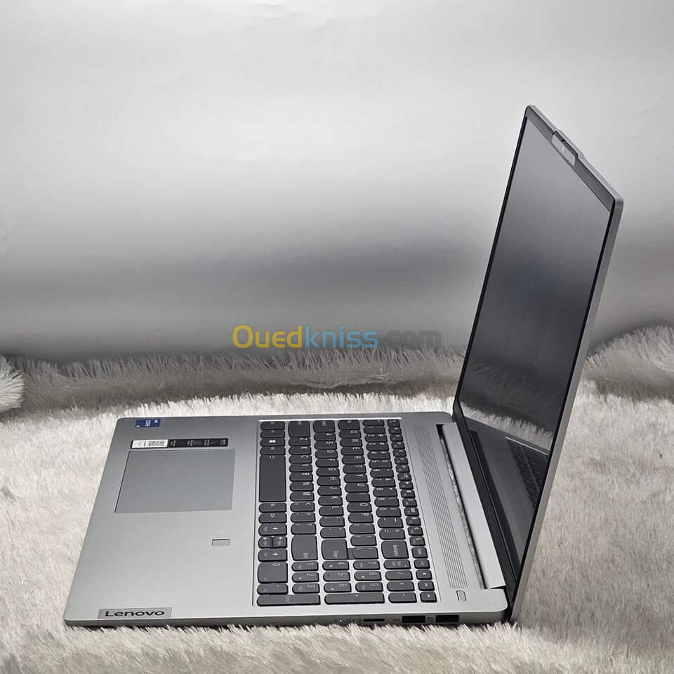 LENOVO IDEAPAD SLIM 5i / 13th i5-1335u / 8GO DDR5 / 512SSD / 16" FHD+