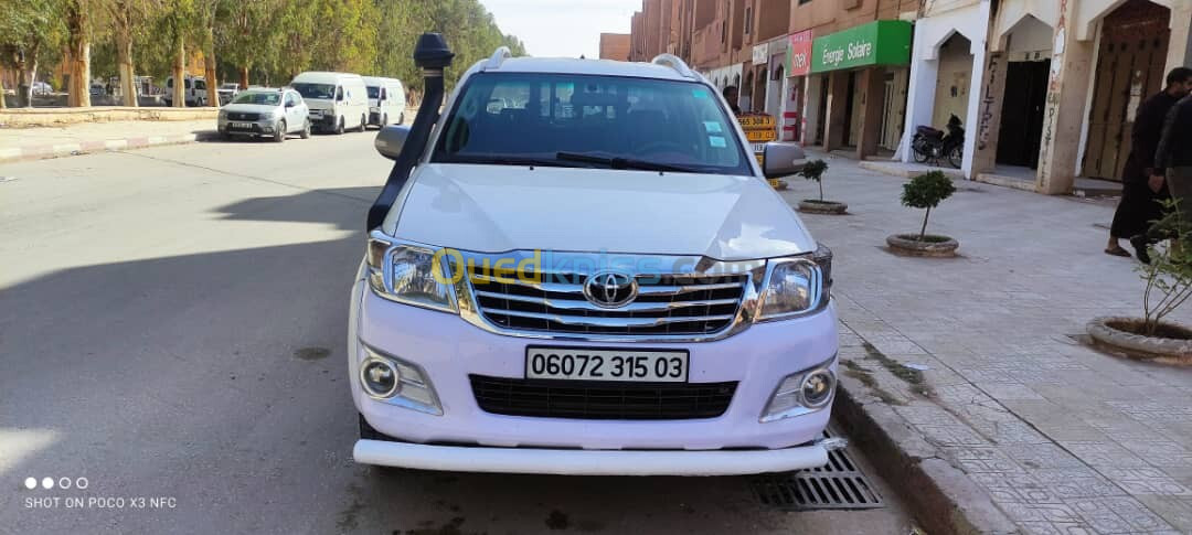 Toyota Hilux 2015 LEGEND DC 4x4 Pack Luxe