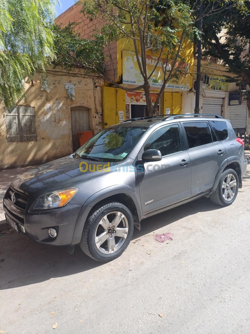 Toyota RAV4 2010 Sport