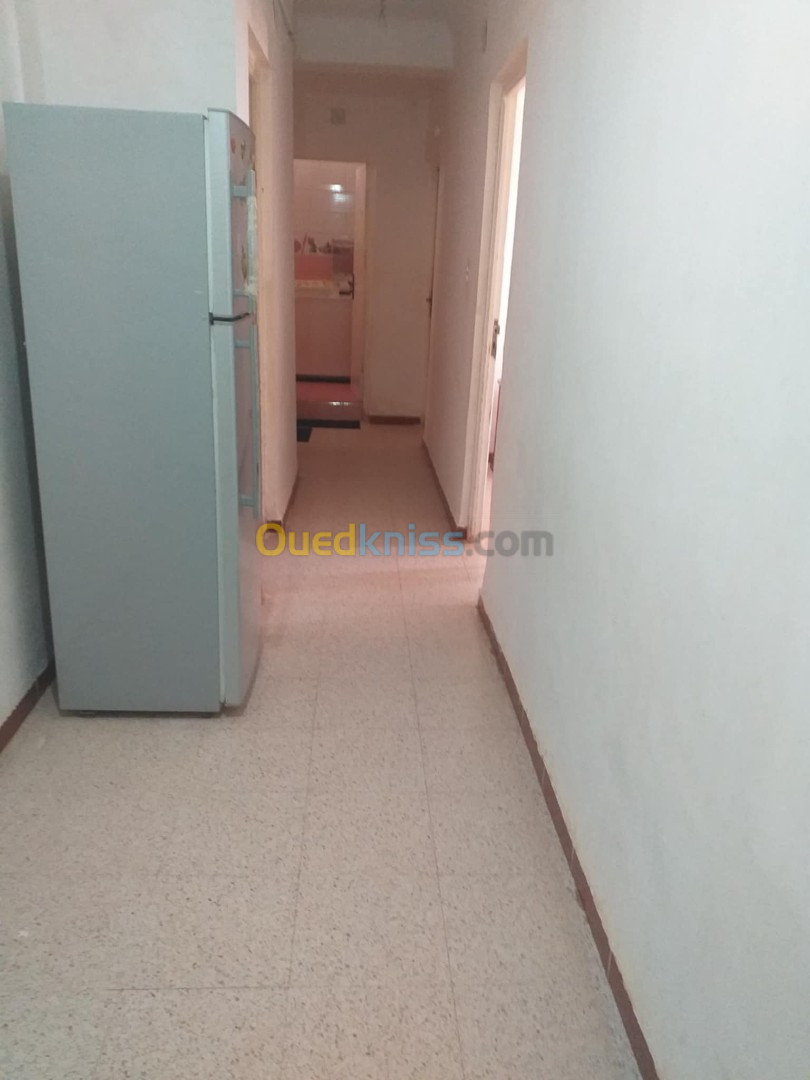 Location Appartement F2 Chlef El marsa