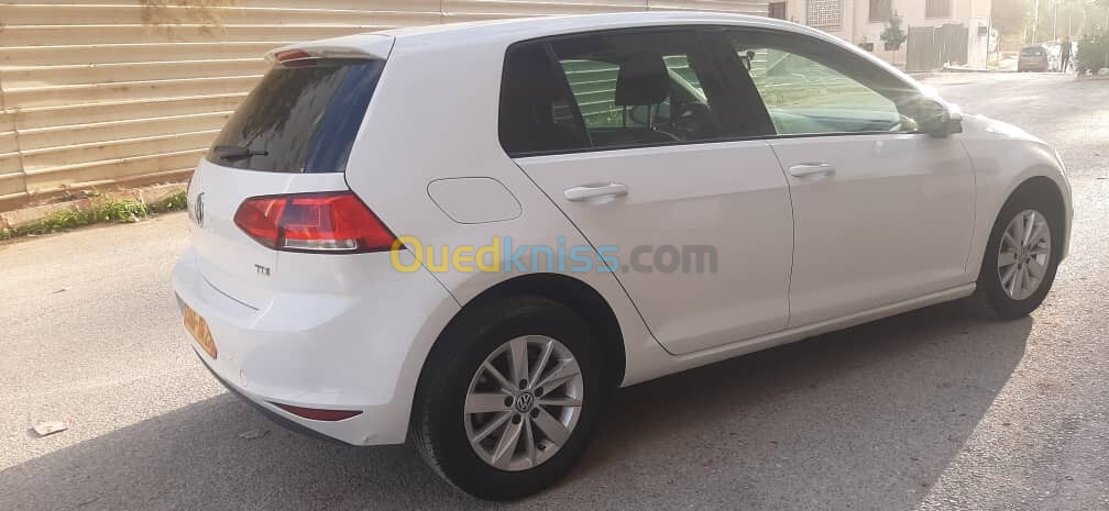 Volkswagen Golf 7 2014 Trendline +