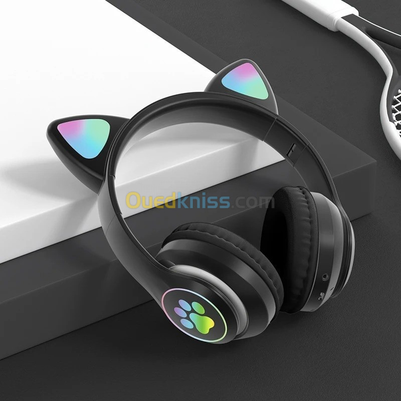 Casque stéréo Bluetooth sans fil oreilles de chat électroluminescents avec support carte TF