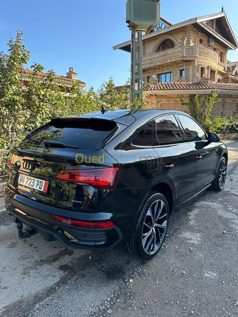 Audi Q5 2023 S line black