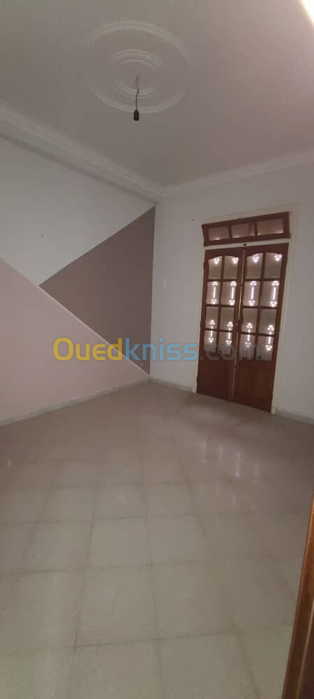 Location Niveau De Villa F4 Alger Ain naadja