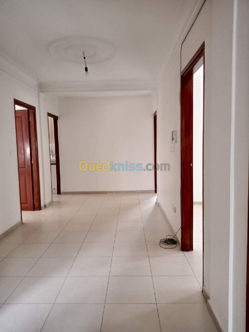 Location Niveau De Villa F4 Alger Ain naadja