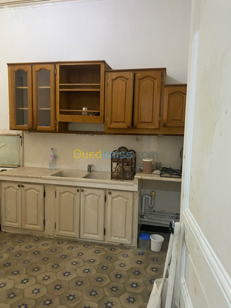 Location Appartement F4 Alger Bab el oued