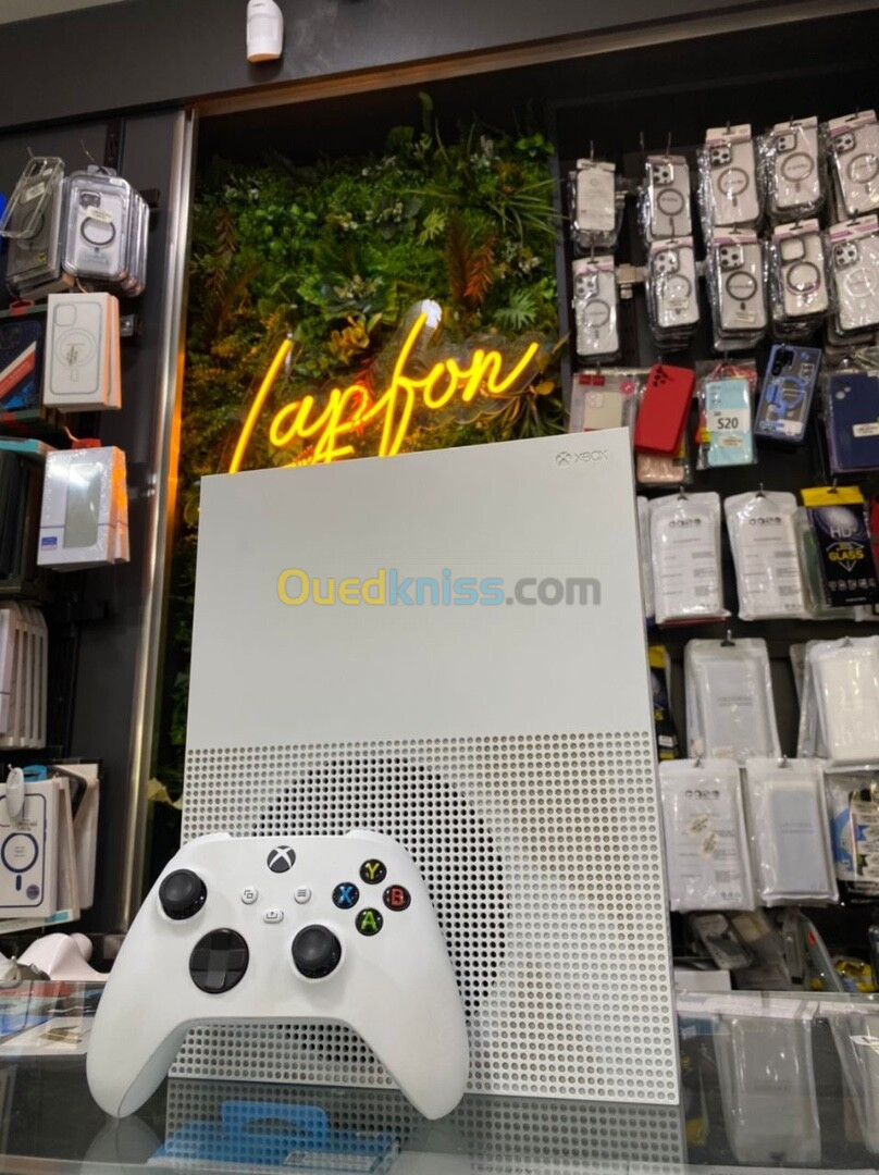 XBOX ONE S 1000GB + JEUX