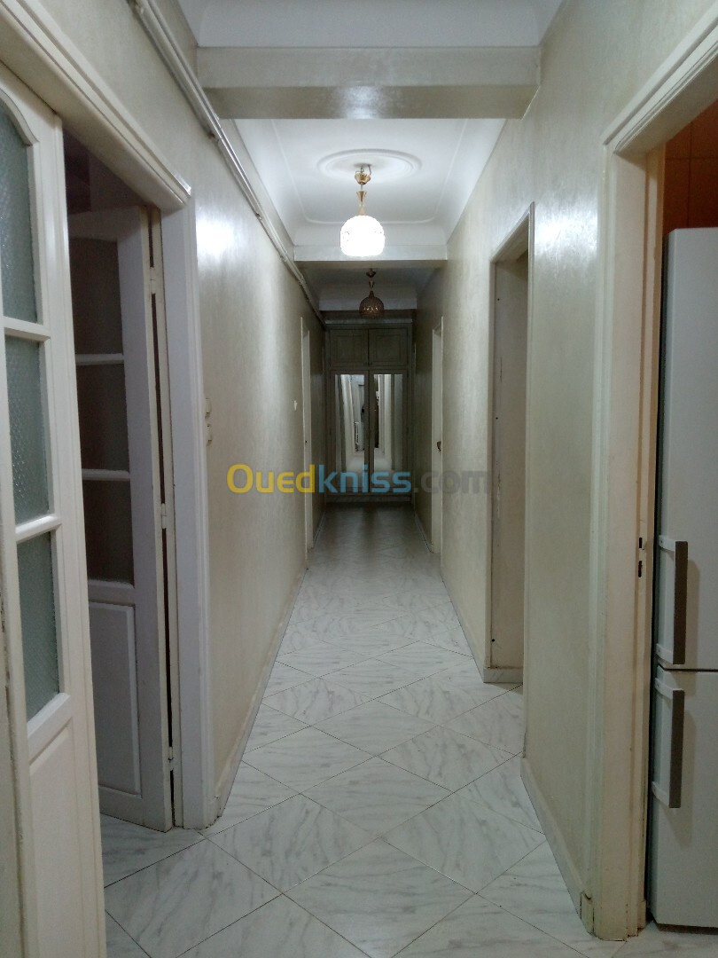 Location Appartement F5 Alger Bir mourad rais