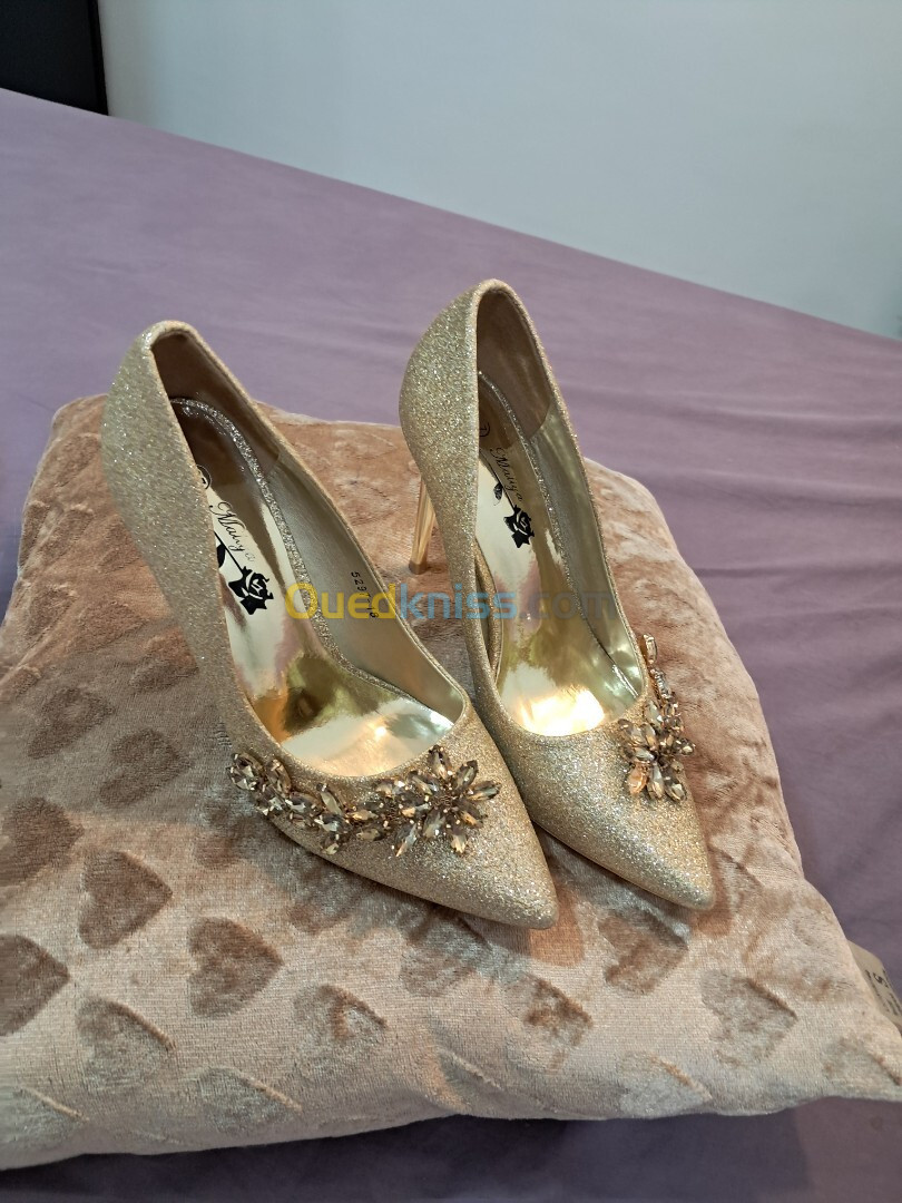 chaussure soireé pointure 37 الحراش