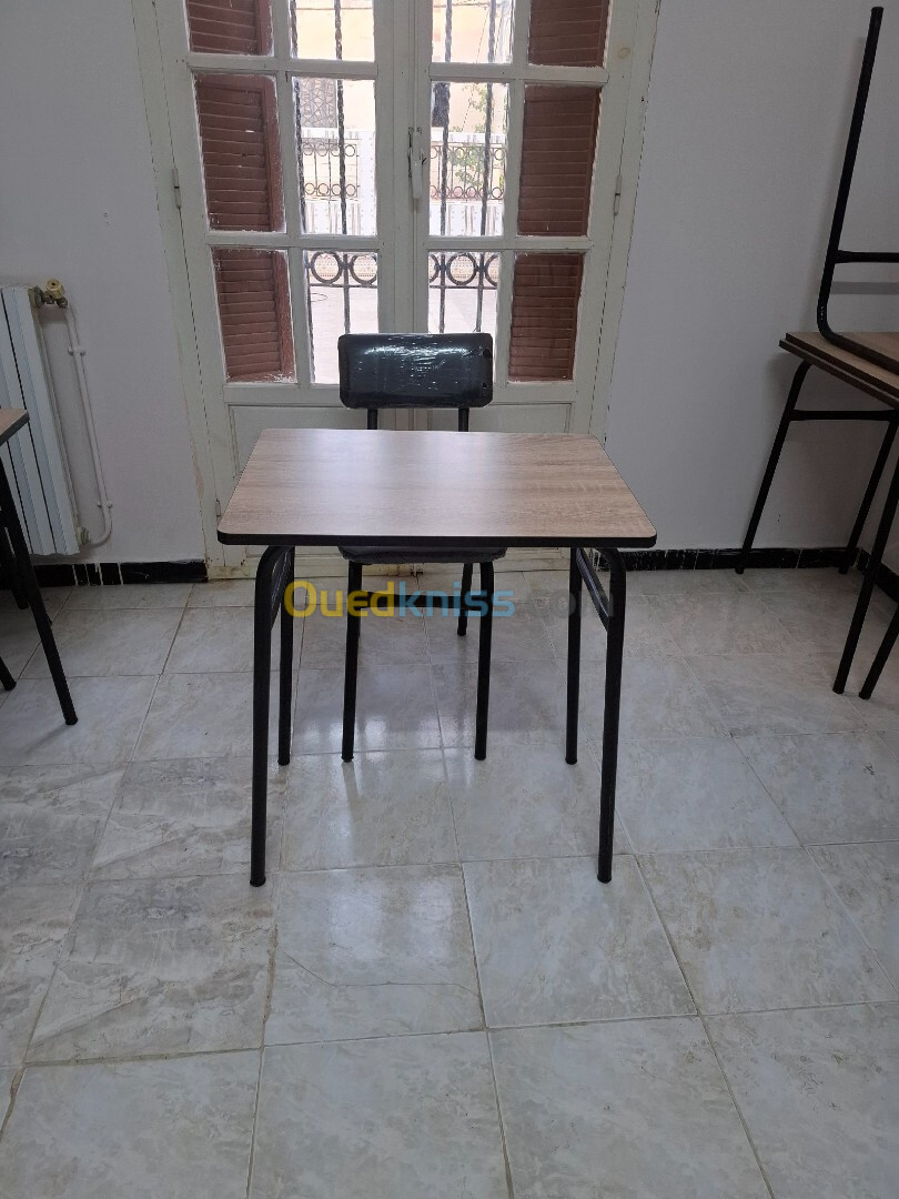 TABLES ET CHAISES  SCOLAIRE NEUVES 