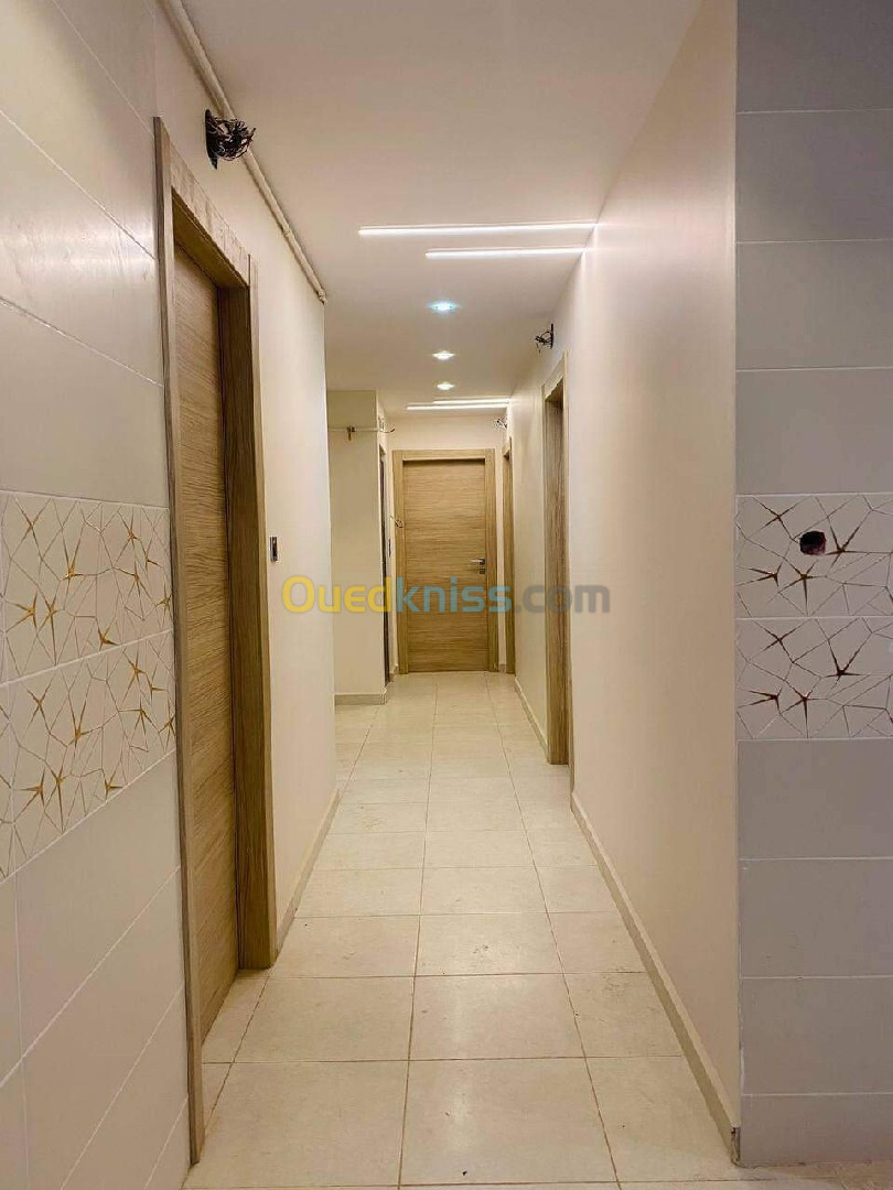 Vente Appartement F4 Alger Bordj el bahri