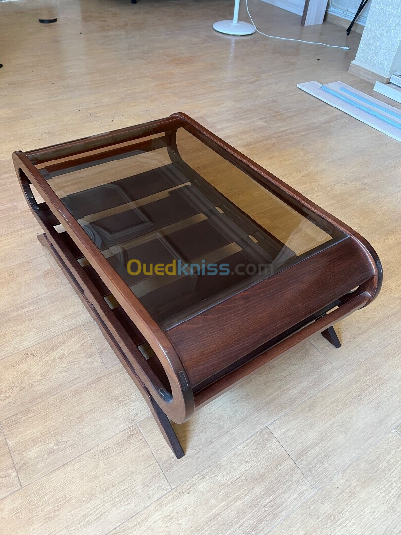 Table Basse en Bois et Verre Moderne