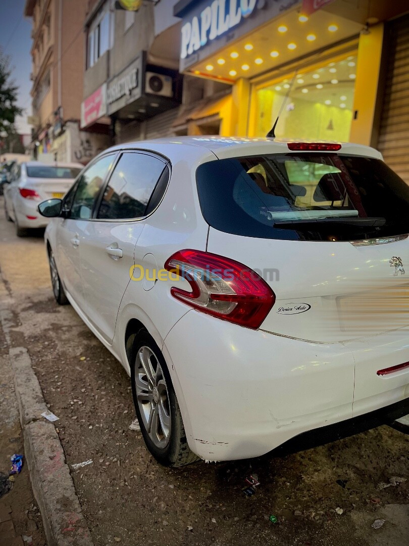 Peugeot 208 2013 