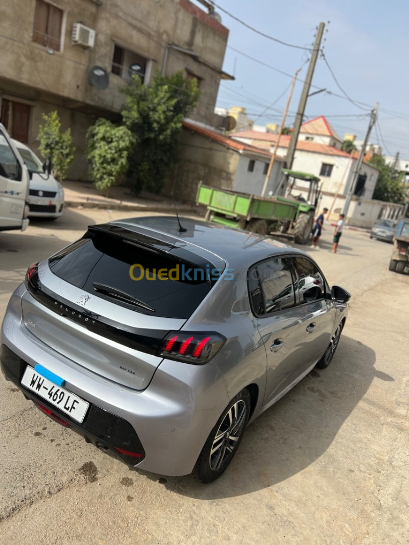 Peugeot 208 2022 Allure Facelift