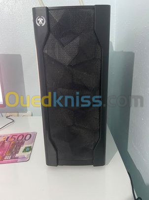 Unité centrale GAMING a vendre utilisé GTX 1650 RYZEN 5 2400G 16GB RAM + GIFT