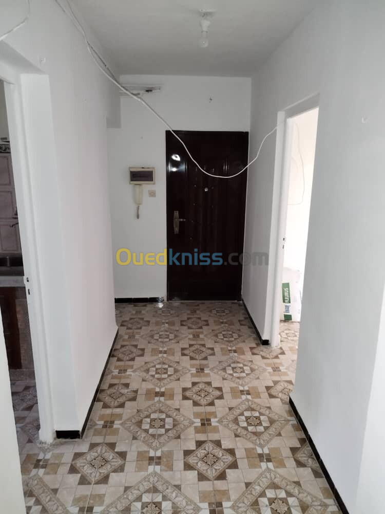 Location Appartement F3 Alger Zeralda